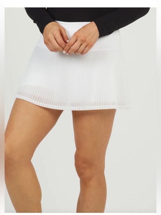 IBKUL Dresses & Skirts - IBKULWhite Pleated Mini skort